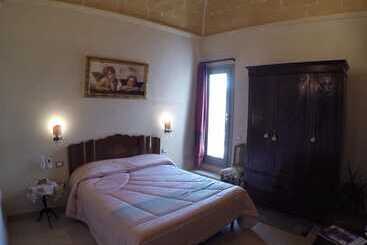 پانسیون Signorino Suites&pool