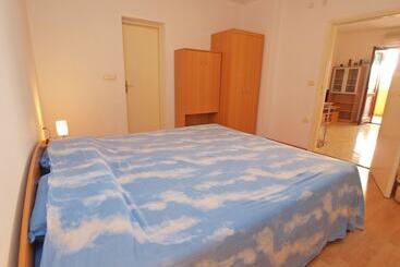 Apartment 21