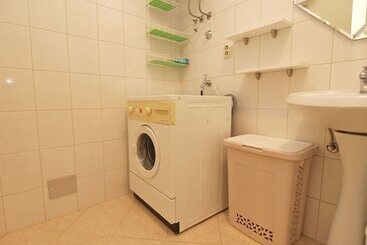Apartment 21