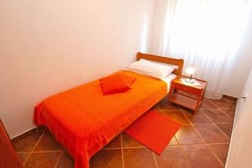 Apartment With 4 Bedrooms 446