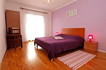 Apartment 70