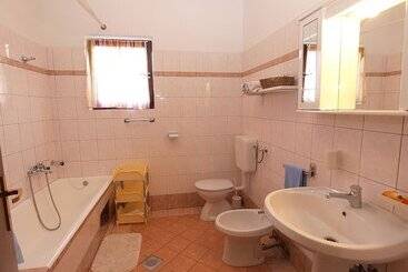 Apartment 70