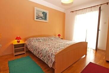 Apartment 70