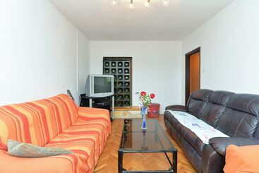 Apartment 1700