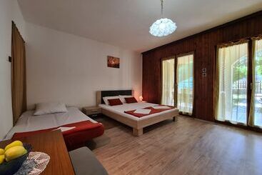 Apartments Zlatko 1397