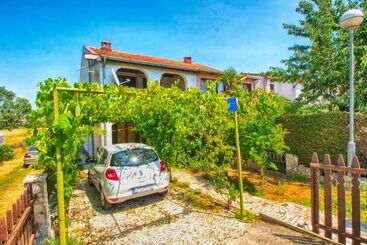 Apartments Zlatko 1397