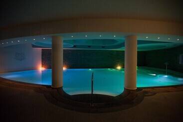 Hotelli Tata O Family Spa & Resort