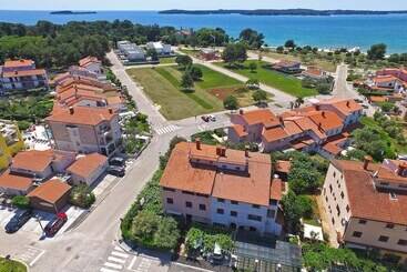 پانسیون Apartment Mira 1293