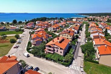 پانسیون Apartment Mira 1293