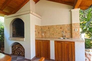 پانسیون Apartment Mira 1293