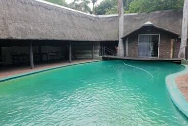 پانسیون Selati Guest House