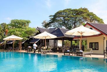 هتل Sansan Resort