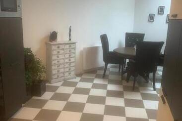 پانسیون Guesthouse La Villae