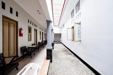 هتل Oyo 2436  Kencana