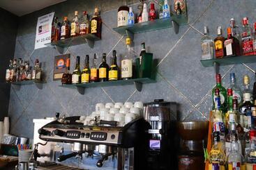 پانسیون Hostal La Estacion