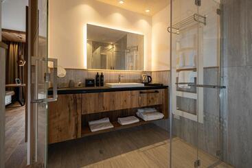 هتل Ciampedie Luxury Alpine Spa