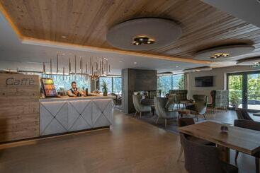 هتل Ciampedie Luxury Alpine Spa