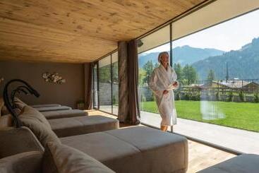هتل Ciampedie Luxury Alpine Spa