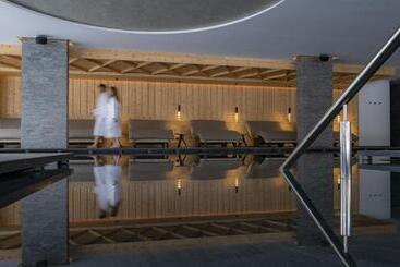 هتل Ciampedie Luxury Alpine Spa