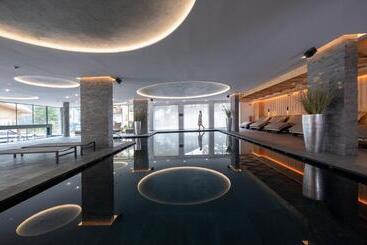 هتل Ciampedie Luxury Alpine Spa