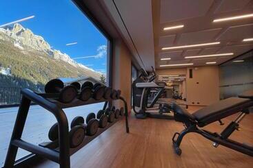 هتل Ciampedie Luxury Alpine Spa