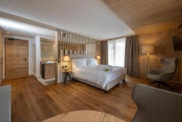 هتل Ciampedie Luxury Alpine Spa