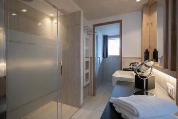 هتل Ciampedie Luxury Alpine Spa