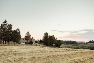 هتل Perelli Winery