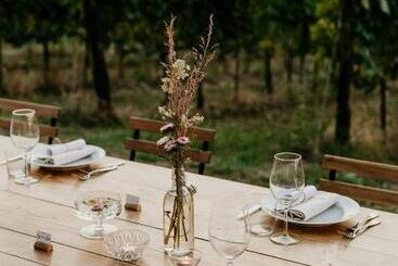هتل Perelli Winery