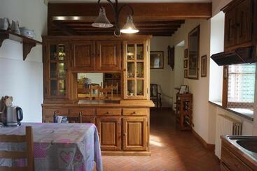 هتل Perelli Winery