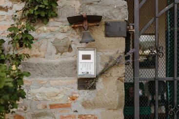 هتل Perelli Winery