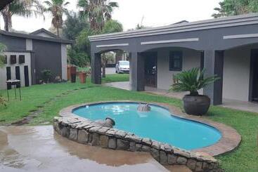 پانسیون African Dreams Guesthouse