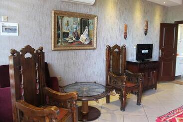 هتل Bella View Art Boutique