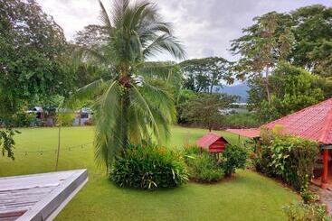هاستل Yubarta Lodge