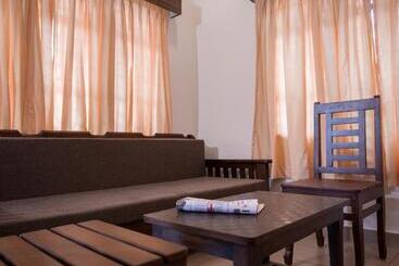 هتل Sharda Residency