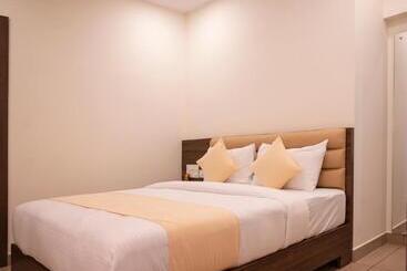 هتل Sharda Residency