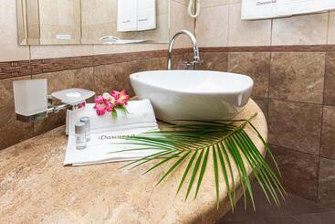 هتل Sunny Paradise Ll   Daniela Wellness And Spa