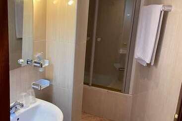 پانسیون Hostal Hermanos Sánchez