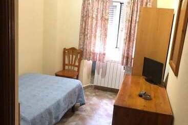 پانسیون Hostal Hermanos Sánchez
