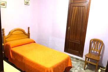 پانسیون Hostal Hermanos Sánchez
