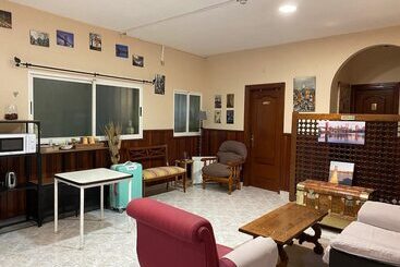 پانسیون Hostal Hermanos Sánchez