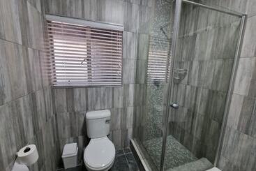 پانسیون The Retreat Guesthouse