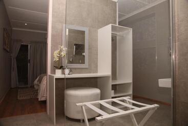 پانسیون The Retreat Guesthouse