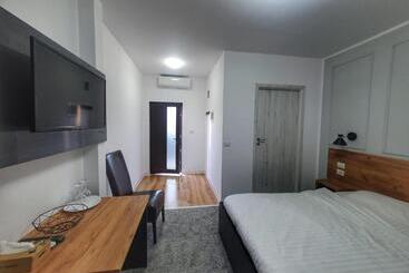 پانسیون Vily Luxury Rooms