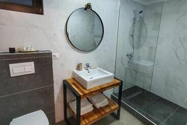 پانسیون Vily Luxury Rooms