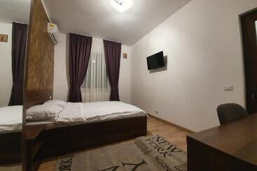 پانسیون Vily Luxury Rooms