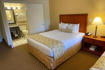 هتل Bayside Resort