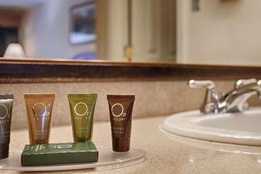 هتل Best Western Plus Brunswick Bath