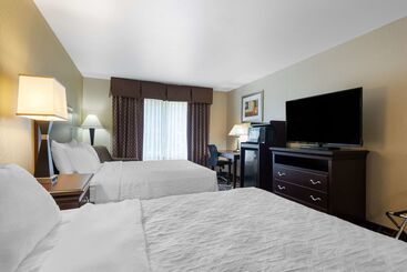 هتل Best Western Plus Eau Claire Conference Center