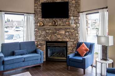 هتل Comfort Inn & Suites At Dollywood Lane